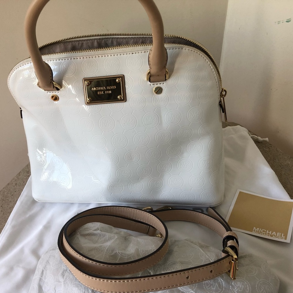 MICHAEL KORS WHITE BAG MEDIUM SIZE IN EXCELLENT CONDITION
